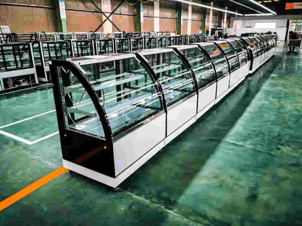 یخچال صنعتی ویترینی انتخابی حرفه ای برای عرضه محصولات